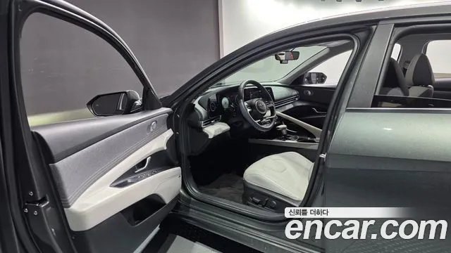 Hyundai AVANTE Inspiration — Фото автомобиля 10