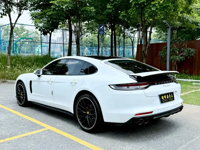 Porsche Panamera — Фото автомобиля 4