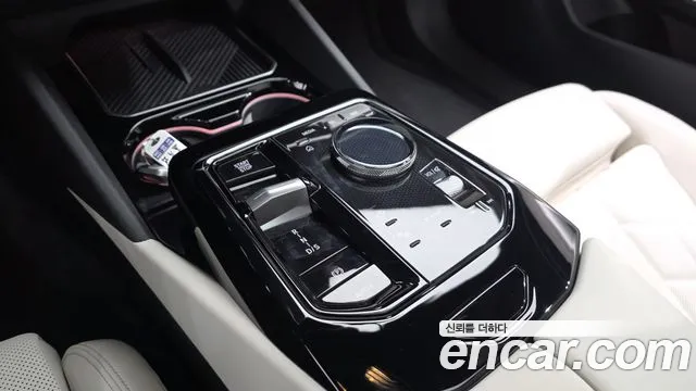 BMW 5-Series — Фото автомобиля 9