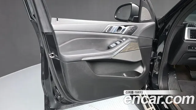 BMW X7 — Фото автомобиля 16