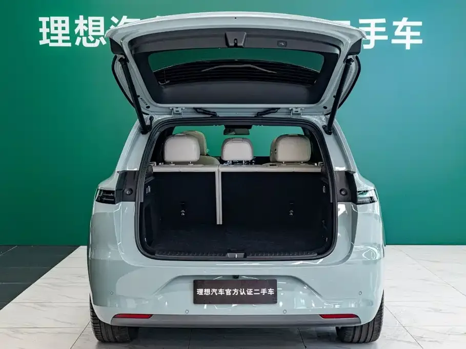 Li Auto Li Auto L6 2025 Max Smart Renewal Edition — Фото автомобиля 6
