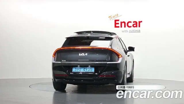 Kia EV6 — Фото автомобиля 4