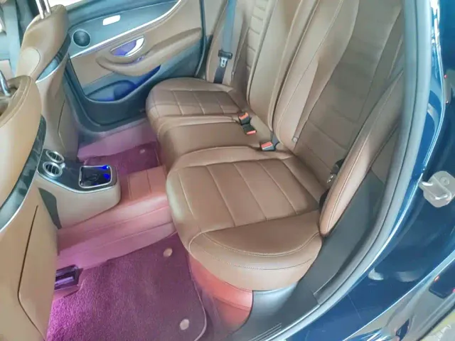 Mercedes-Benz E-Class — Фото автомобиля 16
