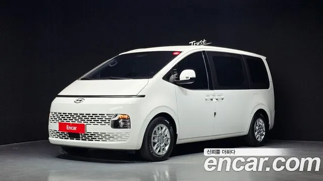 Фотография автомобиля — Hyundai Staria