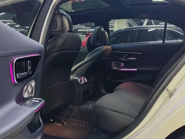 Mercedes-Benz C-Class — Фото автомобиля 9