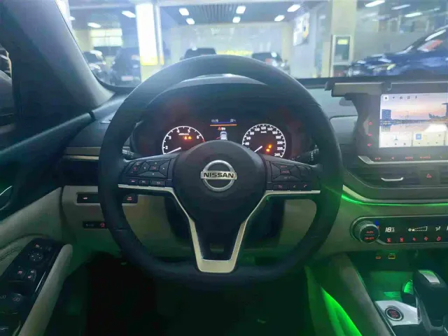 Nissan Teana — Фото автомобиля 13