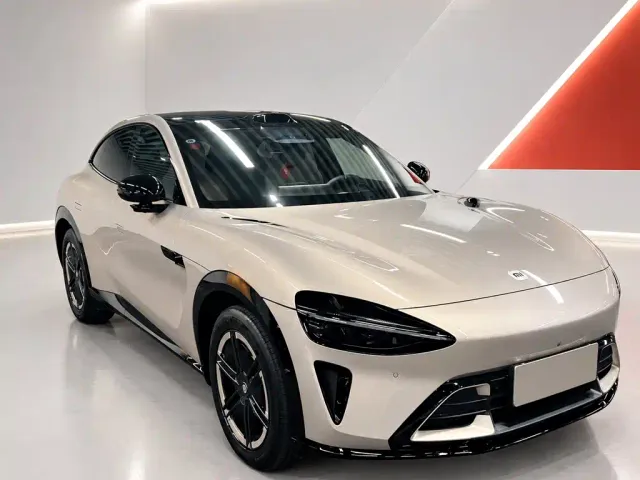 Xiaomi YU7 — Фото автомобиля 3