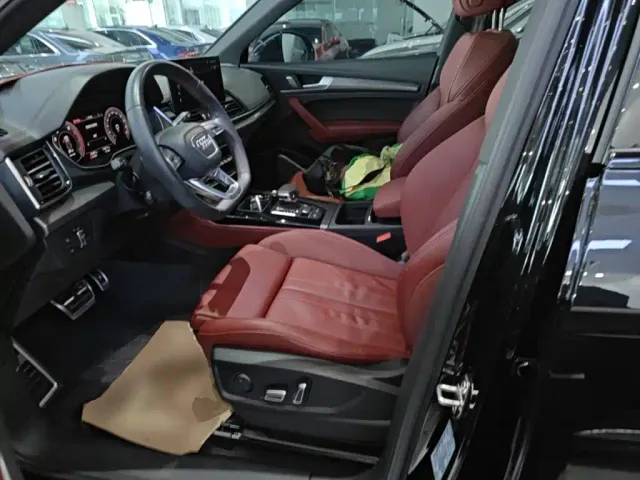 Audi Q5L — Фото автомобиля 14