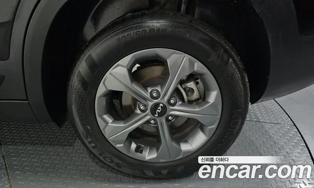 Kia Seltos — Фото автомобиля 6