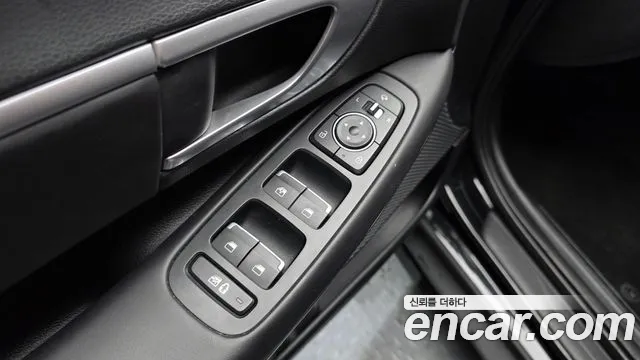 Hyundai Sonata Sonata (DN8) 2.0 LPG(Для проката) — Фото автомобиля 27