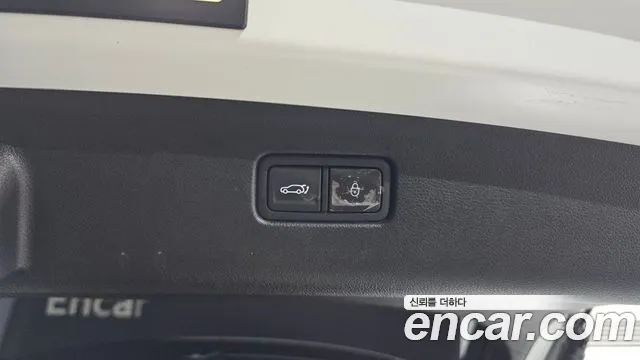 Genesis GV70 2.5T Бензин AWD — Фото автомобиля 8