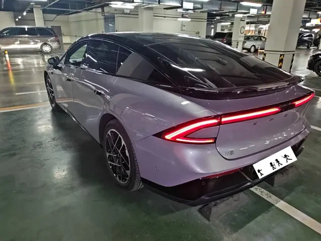 Xpeng P7+ — Фото автомобиля 9