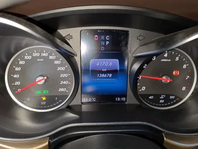 Mercedes-Benz V-Class — Фото автомобиля 11