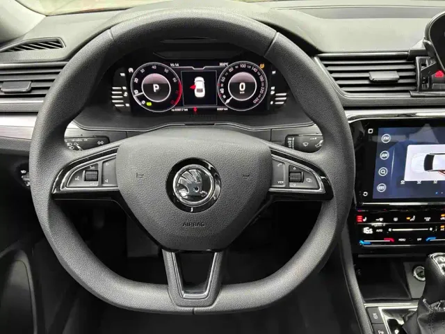 Skoda Superb — Фото автомобиля 8