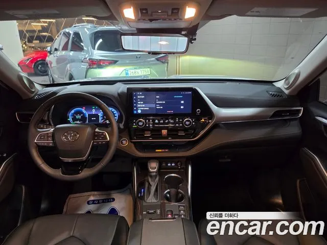 Toyota Highlander — Фото автомобиля 10