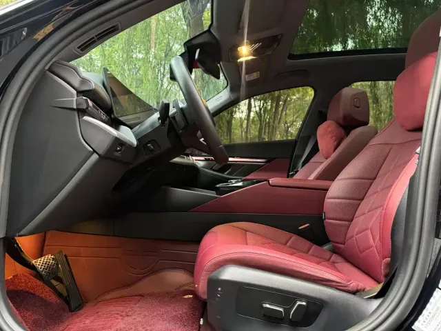 BMW 5 Series — Фото автомобиля 3