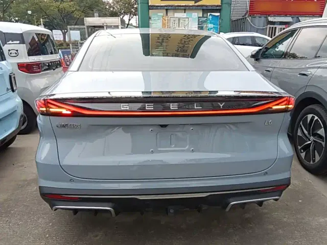 Geely Galaxy L6 — Фото автомобиля 5