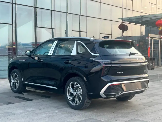 Hongqi HS3 PHEV — Фото автомобиля 4