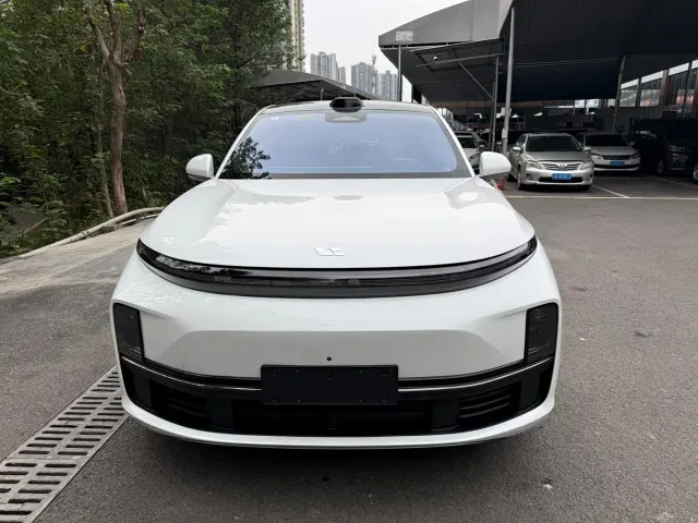 Li Auto L7 — Фото автомобиля 2