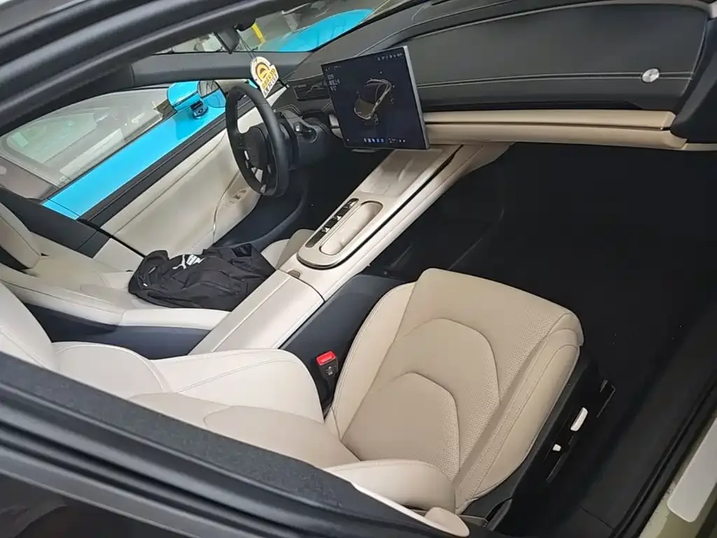Xiaomi Auto Xiaomi SU7 2024 RWD Ultra Long Range Advanced Smart Driving Pro Edition — Фото автомобиля 23