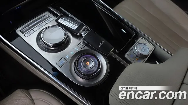 Genesis GV80 — Фото автомобиля 12