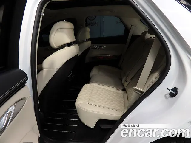 Genesis GV70 — Фото автомобиля 7