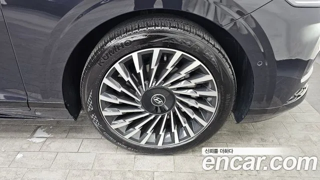 Hyundai Grandeur Grandeur (GN7) 2.5 Бензин 2WD — Фото автомобиля 5