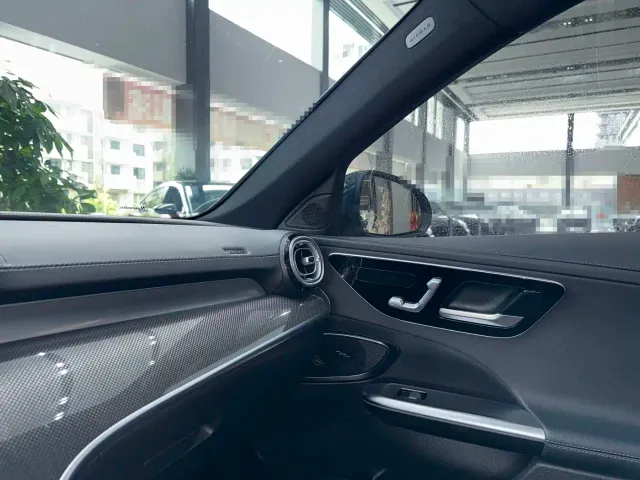 Mercedes-Benz C-Class — Фото автомобиля 4