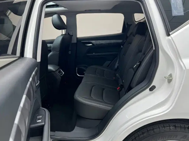 Geely Vision X6 — Фото автомобиля 8