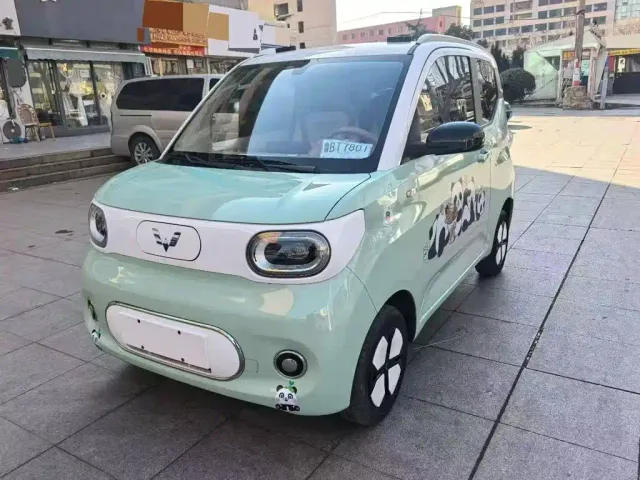 Фотография автомобиля — Wuling Hongguang Mini EV