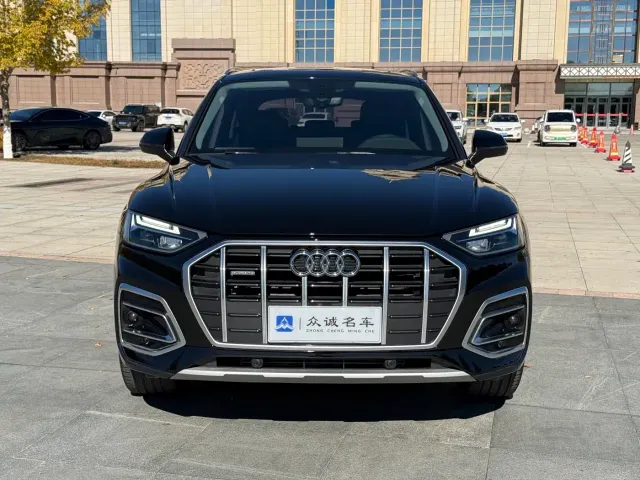 Audi Q5L — Фото автомобиля 3