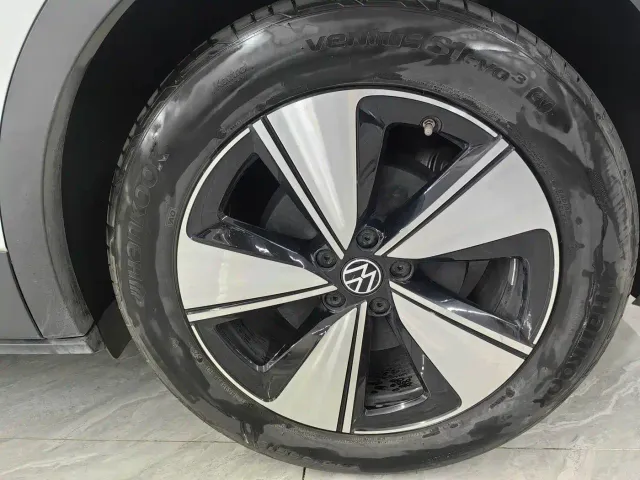 Volkswagen ID.4 X — Фото автомобиля 16