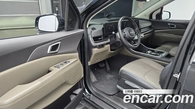 Kia Carnival Generation 4 — Фото автомобиля 10