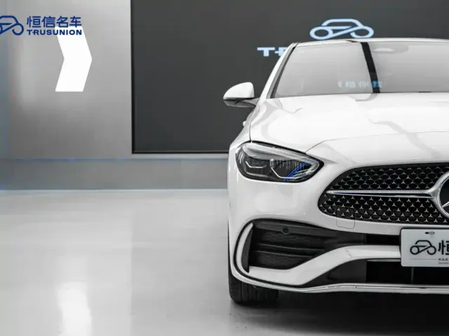 Mercedes-Benz C-Class — Фото автомобиля 4
