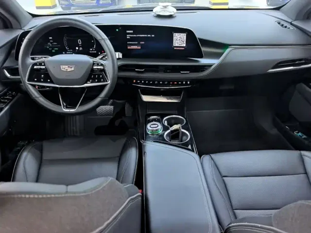 Cadillac GT4 — Фото автомобиля 9