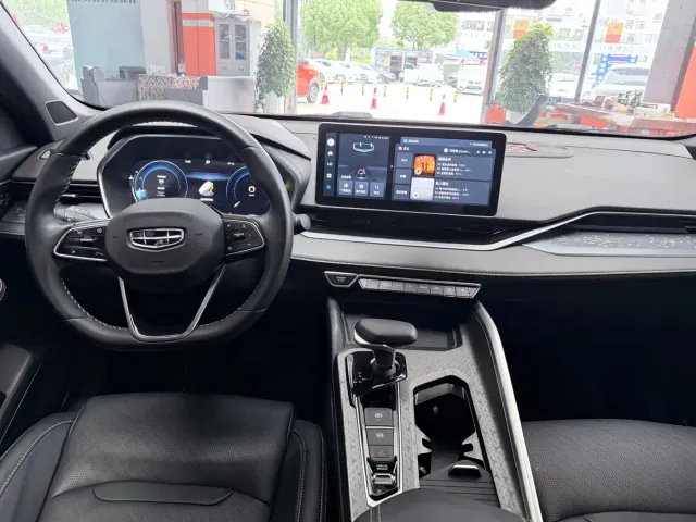 Geely Binyue — Фото автомобиля 8