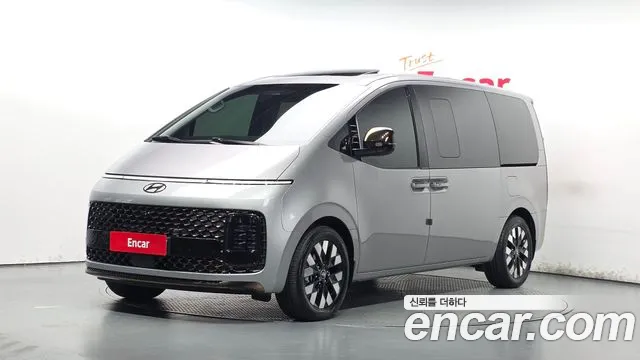 Фотография автомобиля — Hyundai Staria