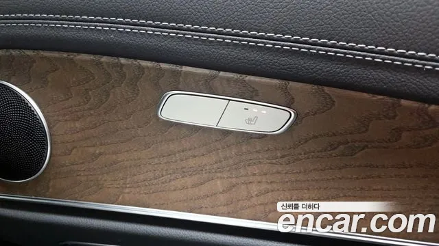 Mercedes-Benz E-Class — Фото автомобиля 19