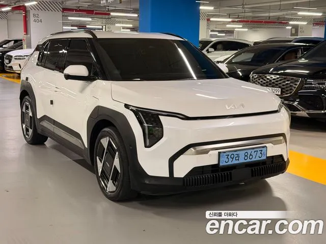 Kia EV3 — Фото автомобиля 2