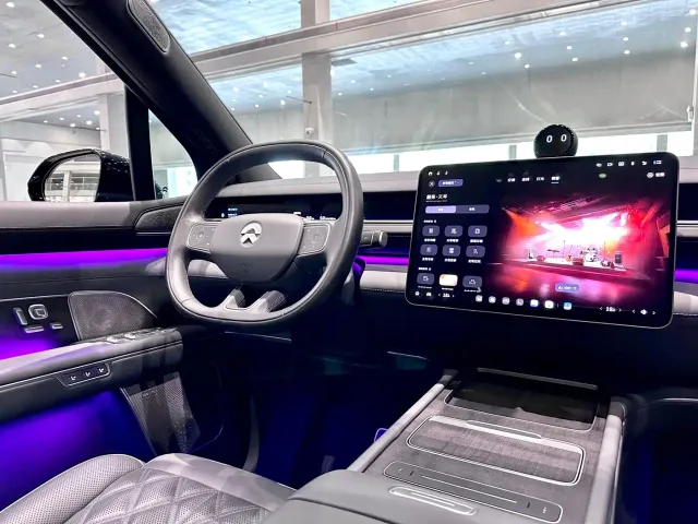 Nio ES8 — Фото автомобиля 19