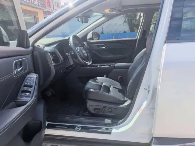Nissan X-Trail — Фото автомобиля 4