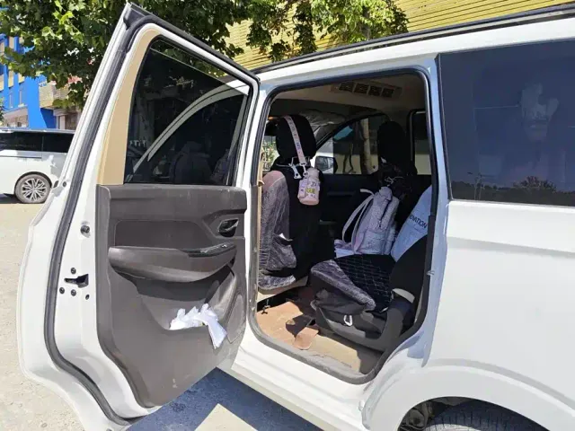Wuling Hongguang — Фото автомобиля 11
