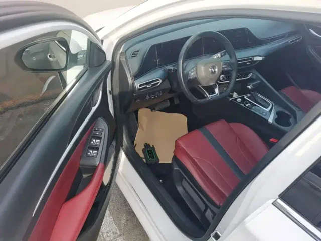 Changan Eado — Фото автомобиля 15