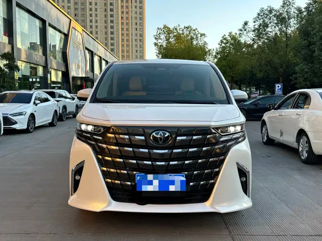 Toyota Alphard — Фото автомобиля 2