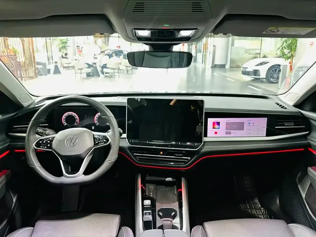 Volkswagen Passat 2025 Model Pro 380TSI Starlight Dragon Edition — Фото автомобиля 5