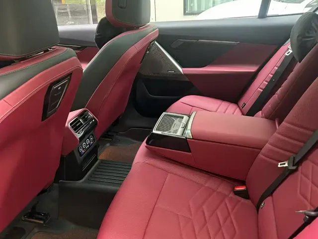 BMW 5 Series — Фото автомобиля 5