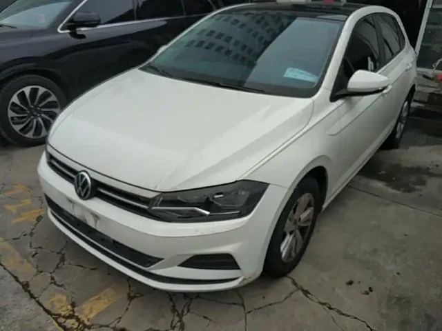Фотография автомобиля — Volkswagen Polo