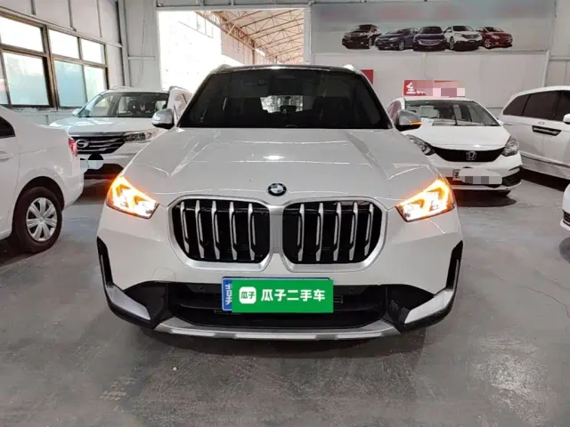 BMW X1 — Фото автомобиля 2