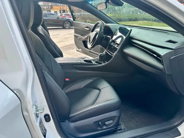 Toyota Avalon — Фото автомобиля 13