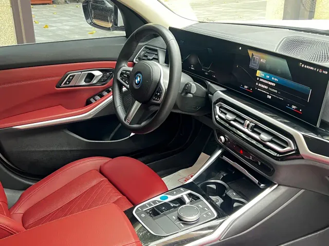 BMW i3 — Фото автомобиля 12